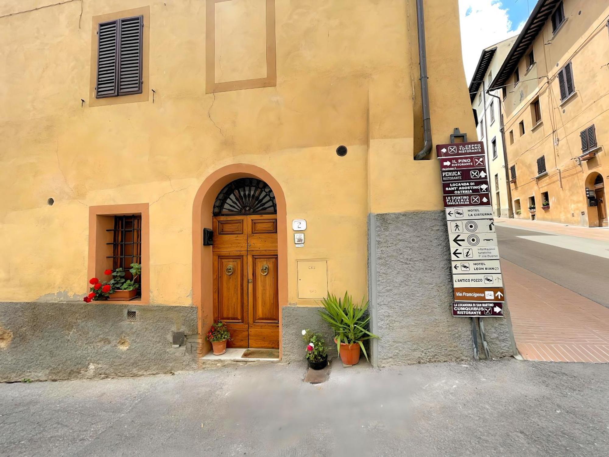 Отель La Casa Di Ines Сан-Джиминьяно Экстерьер фото
